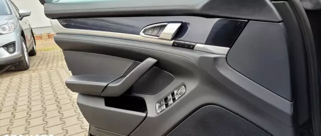 PORSCHE Panamera Diesel