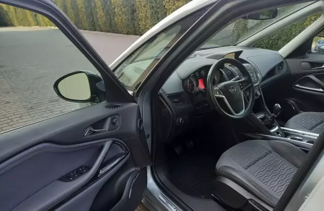OPEL Zafira 