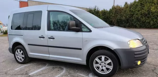VOLKSWAGEN Caddy 