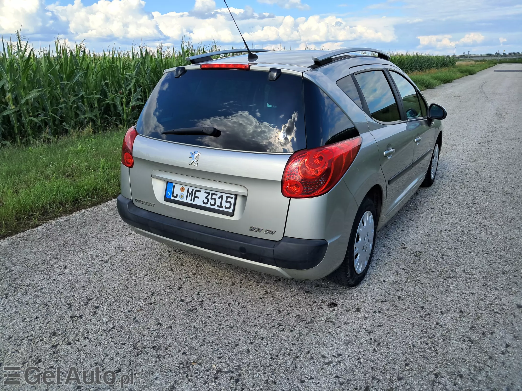 PEUGEOT 207 