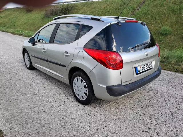 PEUGEOT 207 
