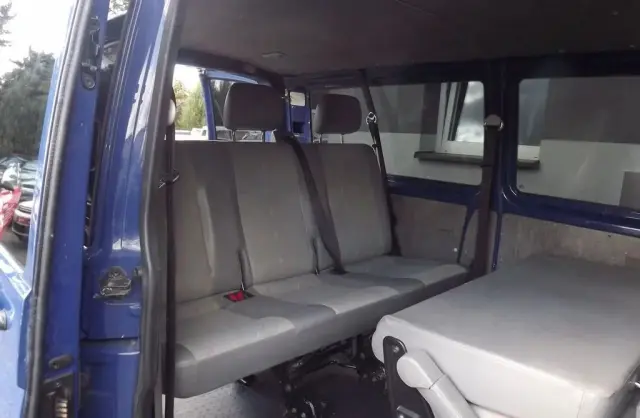 VOLKSWAGEN TRANSPORTER 