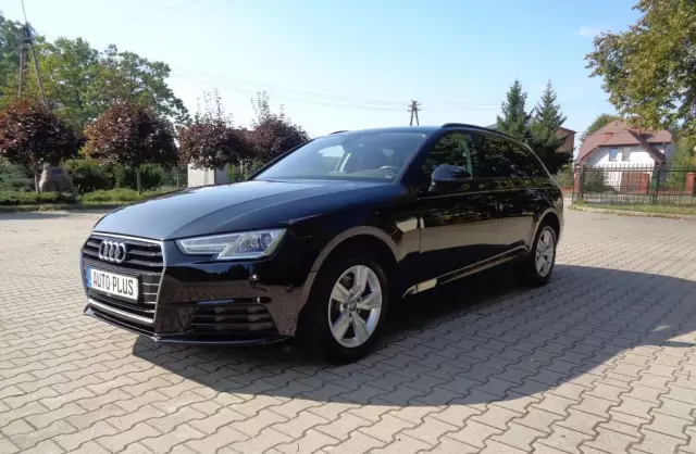 AUDI A4 