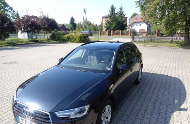 AUDI A4 