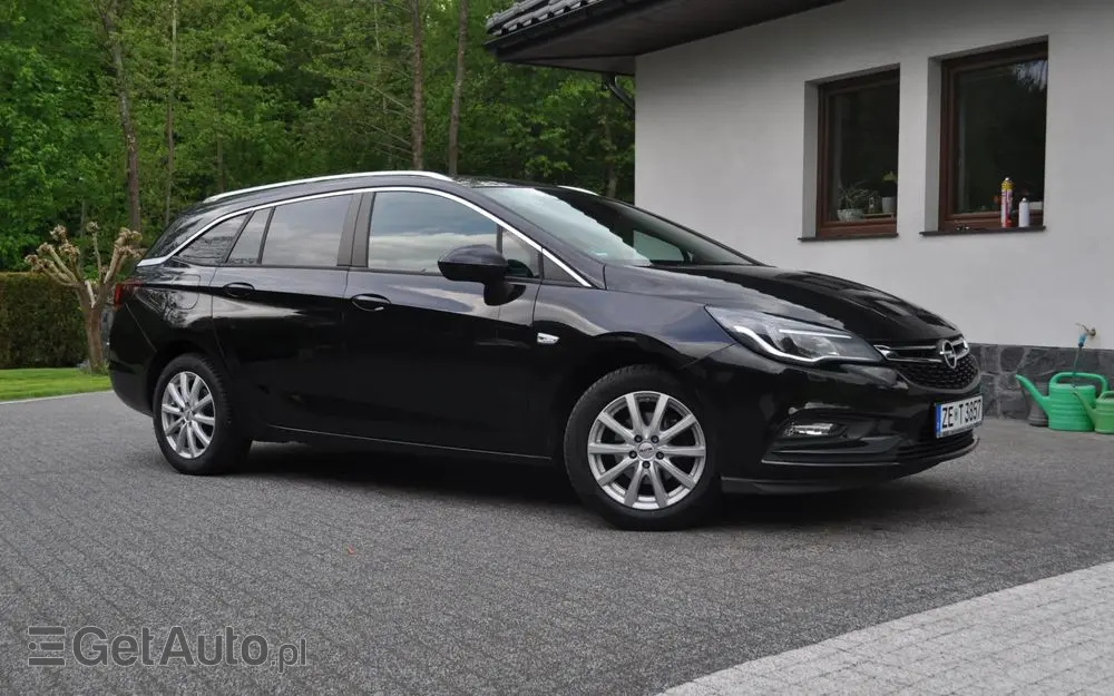 OPEL Astra 1.4 Turbo Edition