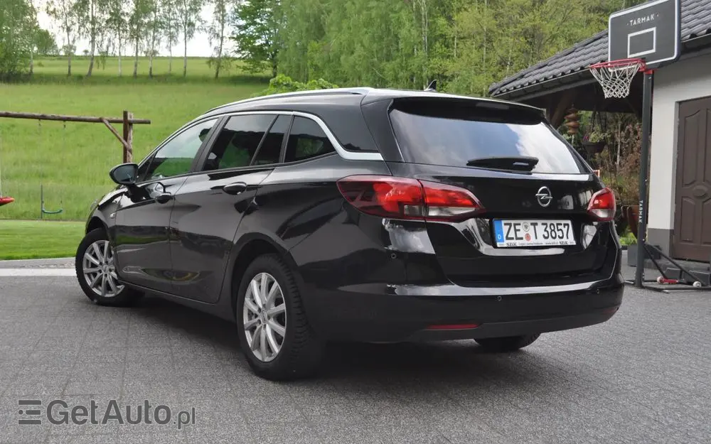OPEL Astra 1.4 Turbo Edition