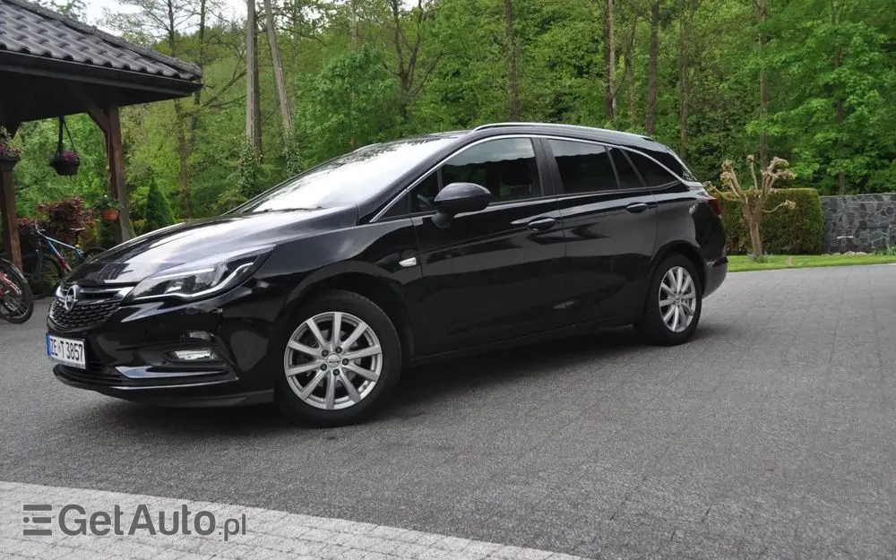 OPEL Astra 1.4 Turbo Edition