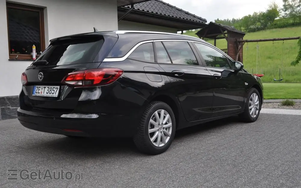 OPEL Astra 1.4 Turbo Edition