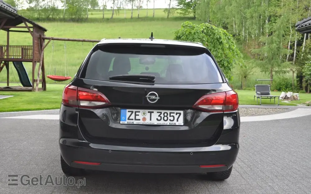 OPEL Astra 1.4 Turbo Edition
