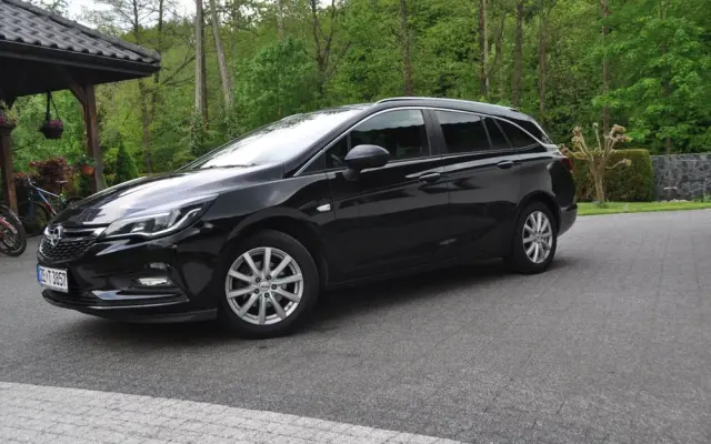 OPEL Astra 1.4 Turbo Edition