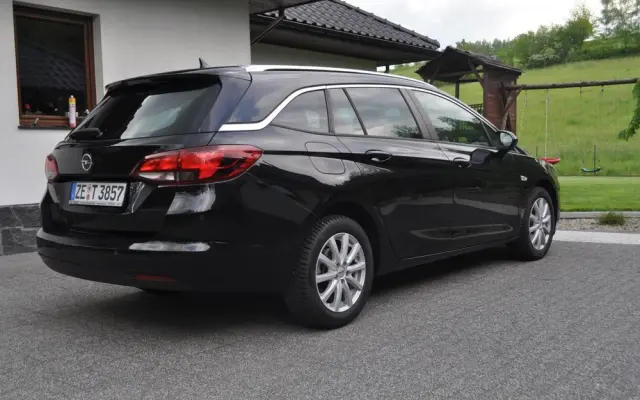 OPEL Astra 1.4 Turbo Edition