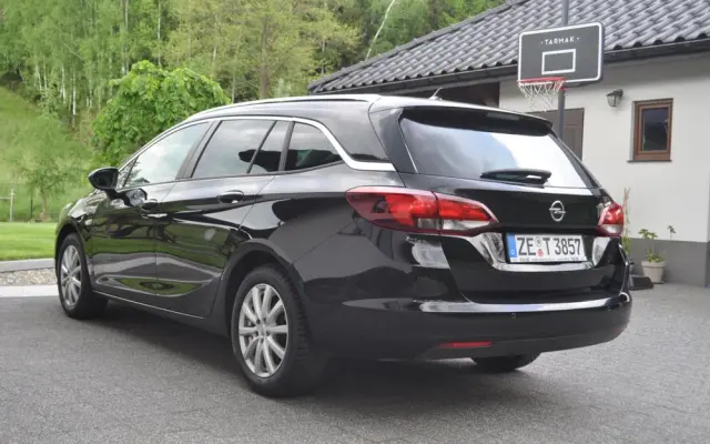 OPEL Astra 1.4 Turbo Edition