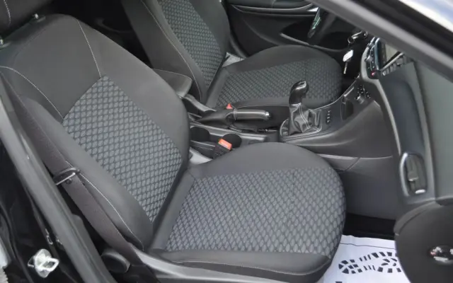 OPEL Astra 1.4 Turbo Edition