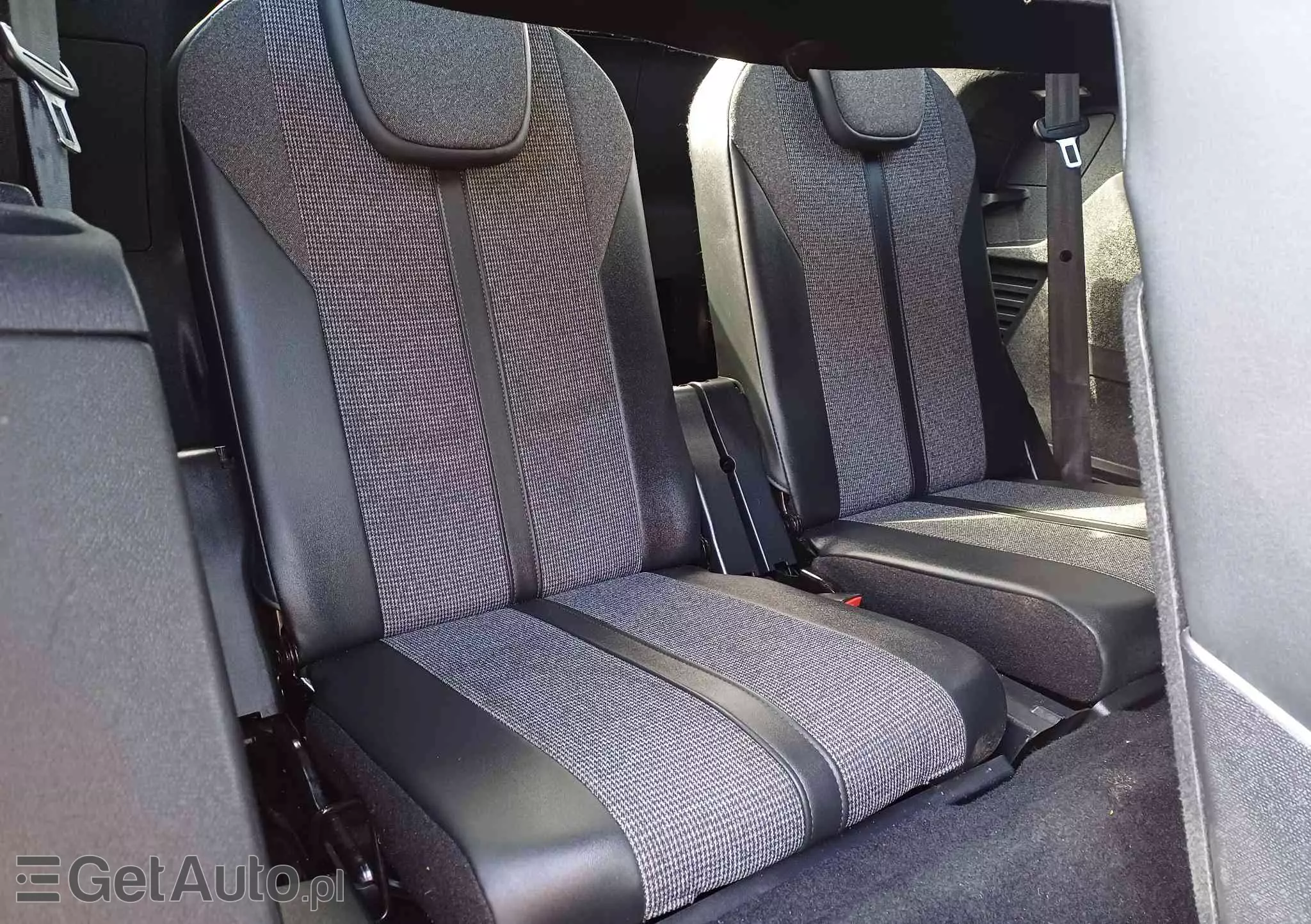 PEUGEOT 5008 Allure 130 S&S