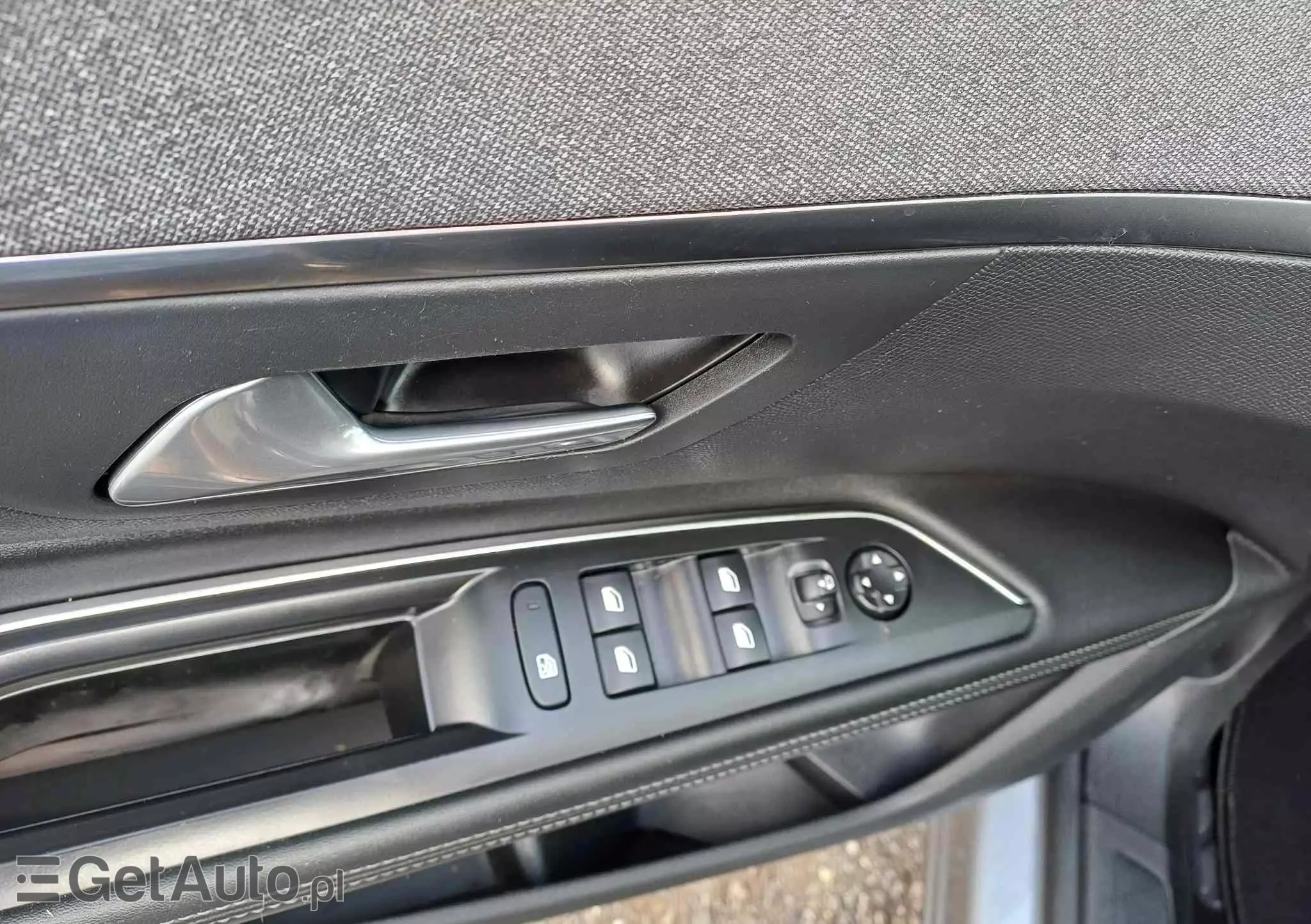 PEUGEOT 5008 Allure 130 S&S