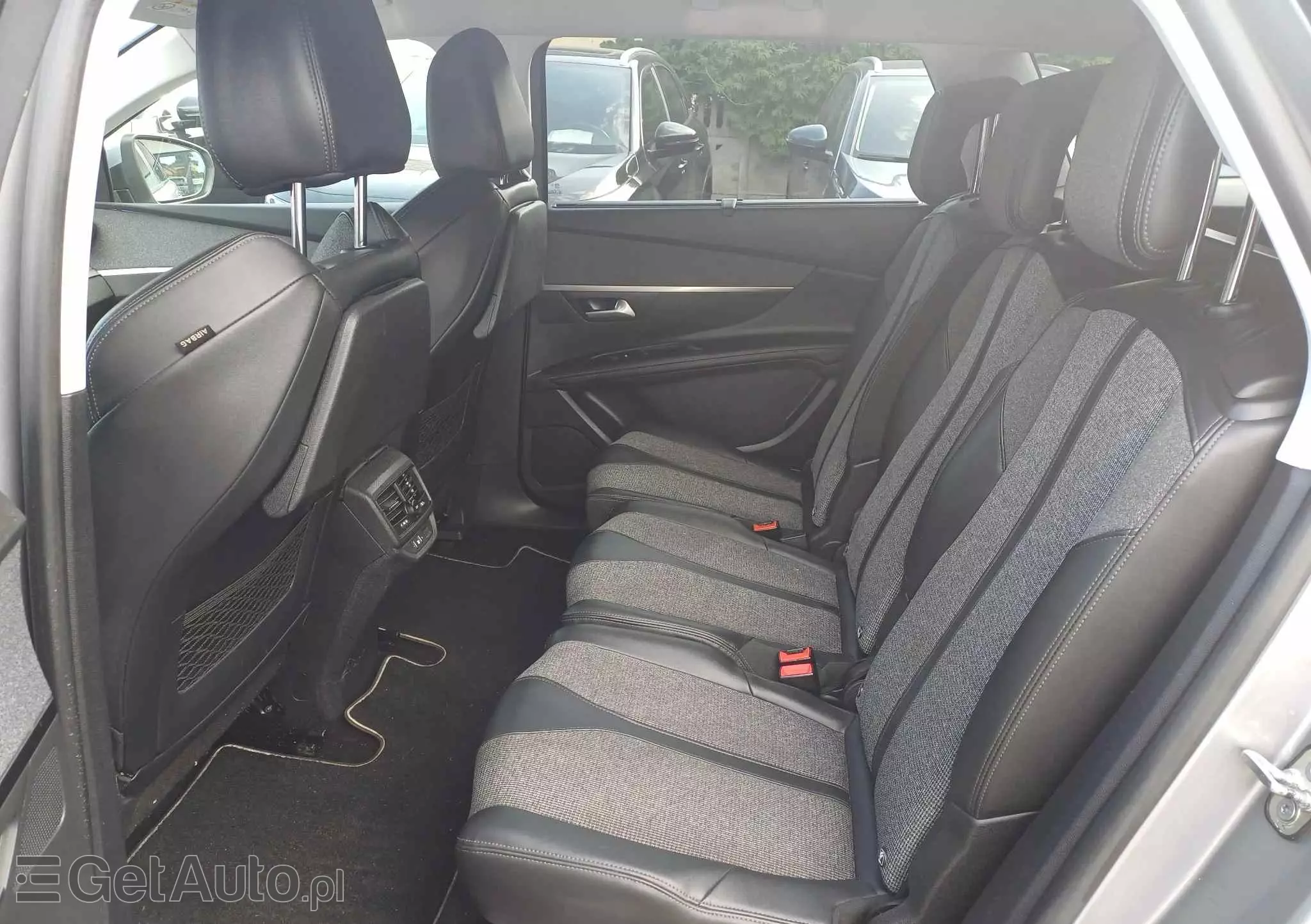 PEUGEOT 5008 Allure 130 S&S