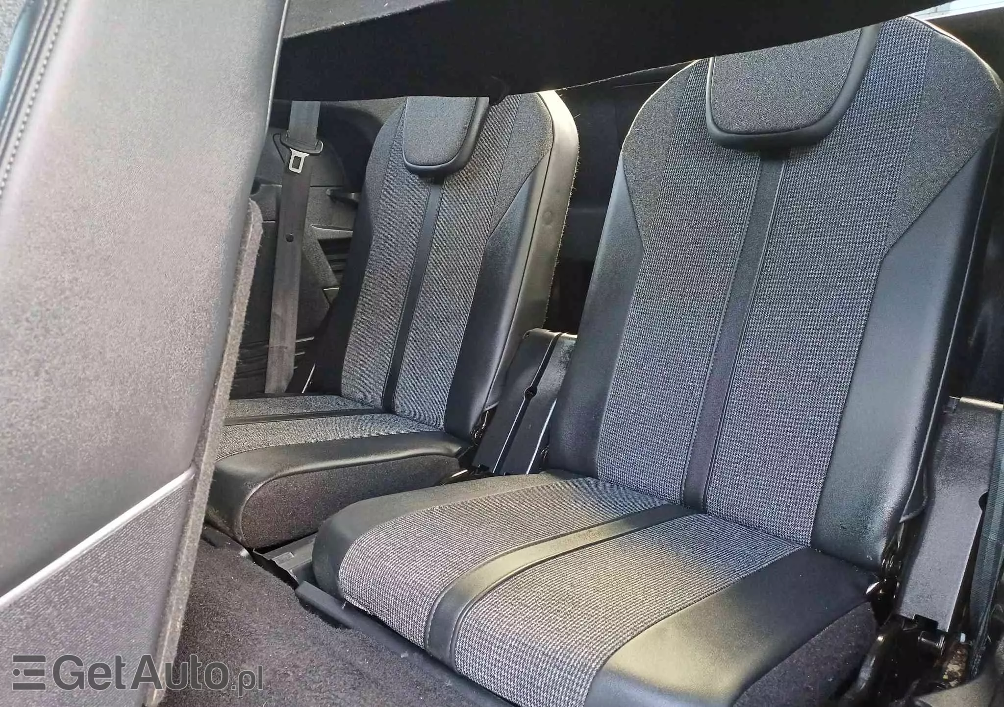 PEUGEOT 5008 Allure 130 S&S