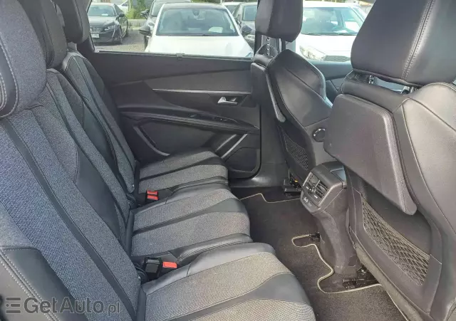 PEUGEOT 5008 Allure 130 S&S
