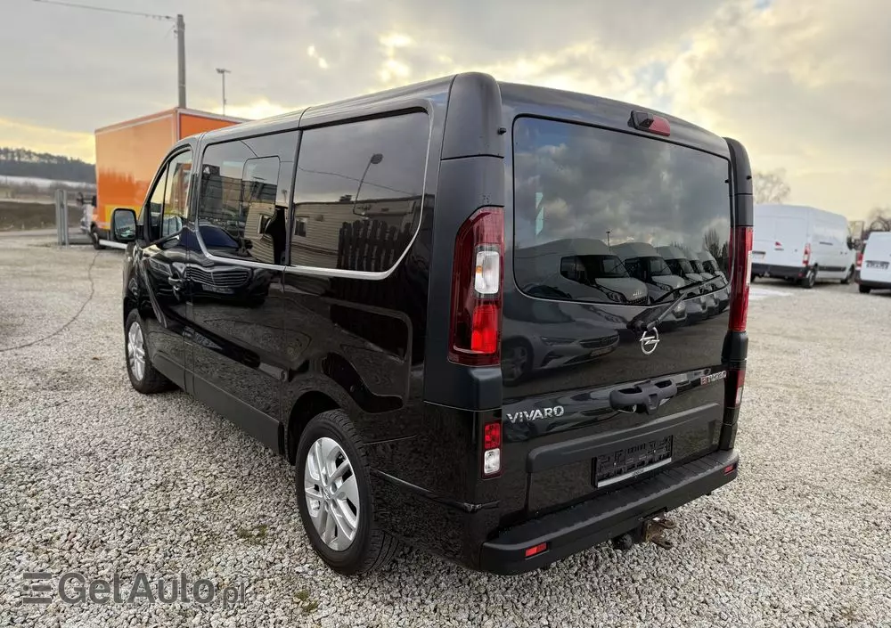 OPEL VIVARO 145KM/ Brygadówka 5 osób/rej.na 8/Klima/Tempomat/Kamera/Hak/fv Vat 23% 
