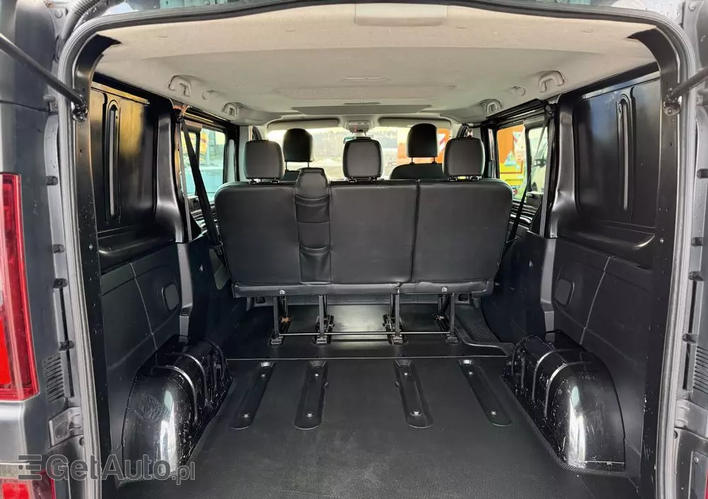 OPEL VIVARO 145KM/ Brygadówka 5 osób/rej.na 8/Klima/Tempomat/Kamera/Hak/fv Vat 23% 