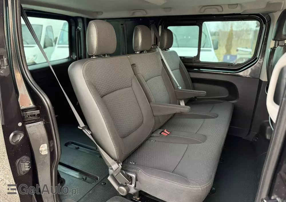 OPEL VIVARO 145KM/ Brygadówka 5 osób/rej.na 8/Klima/Tempomat/Kamera/Hak/fv Vat 23% 