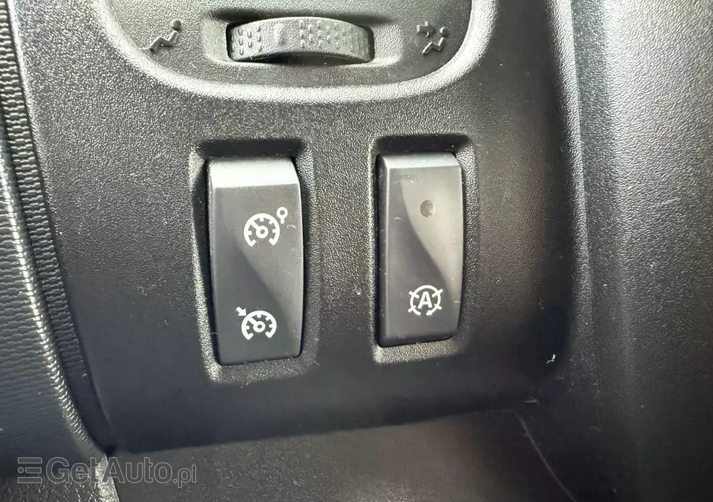 OPEL VIVARO 145KM/ Brygadówka 5 osób/rej.na 8/Klima/Tempomat/Kamera/Hak/fv Vat 23% 