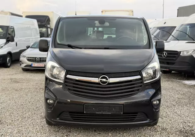 OPEL VIVARO 145KM/ Brygadówka 5 osób/rej.na 8/Klima/Tempomat/Kamera/Hak/fv Vat 23% 