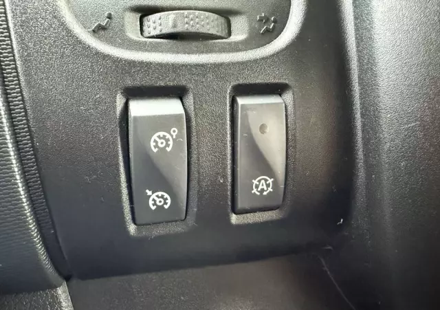 OPEL VIVARO 145KM/ Brygadówka 5 osób/rej.na 8/Klima/Tempomat/Kamera/Hak/fv Vat 23% 