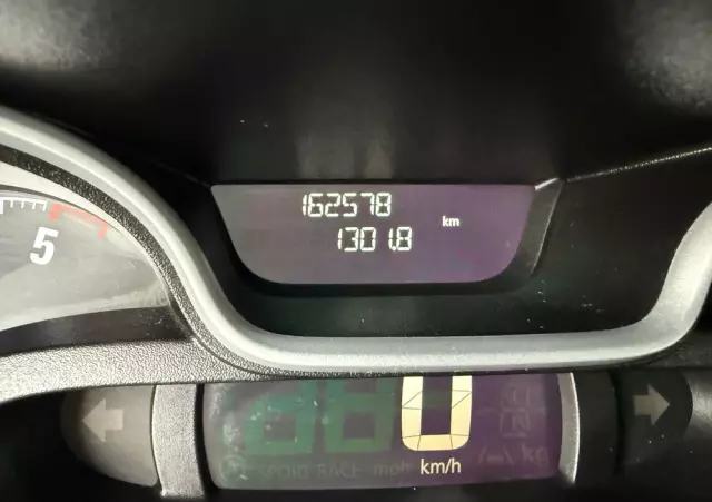 OPEL VIVARO 145KM/ Brygadówka 5 osób/rej.na 8/Klima/Tempomat/Kamera/Hak/fv Vat 23% 