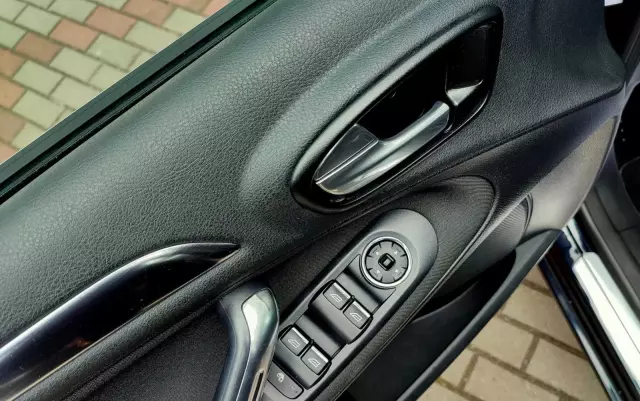 FORD S-Max 1.6 T Titanium