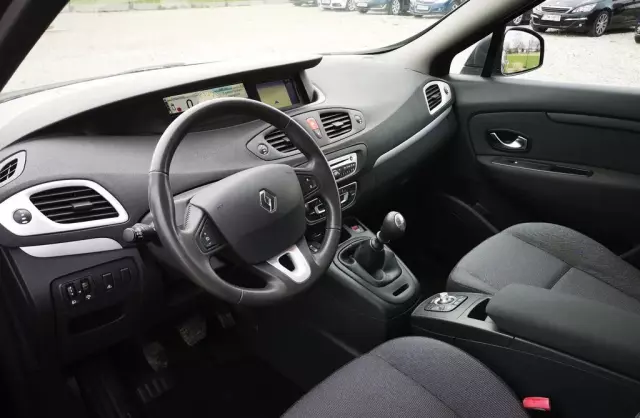 RENAULT Grand Scenic 