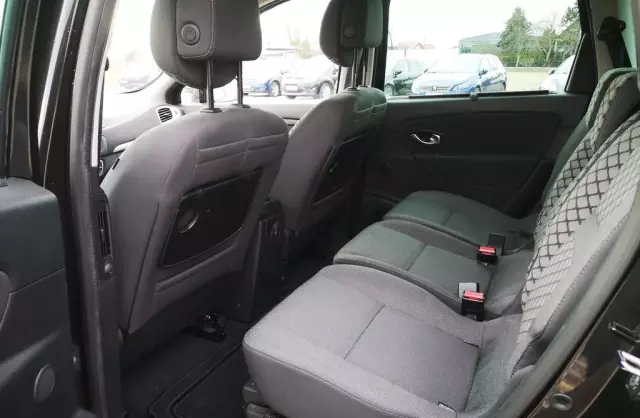 RENAULT Grand Scenic 