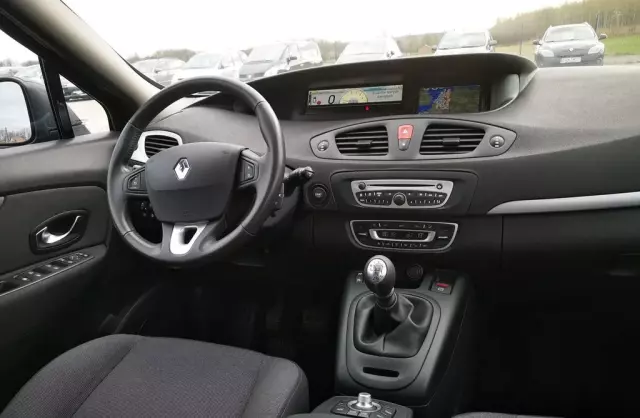 RENAULT Grand Scenic 