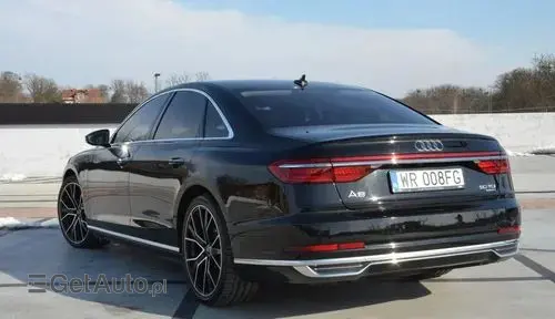 AUDI A8 