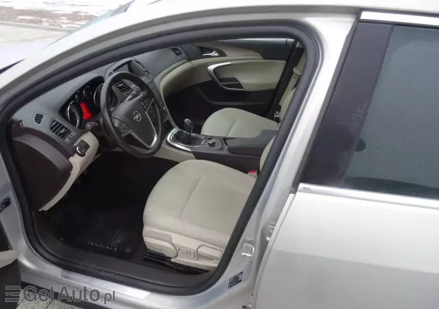 OPEL Insignia 1.6 Edition