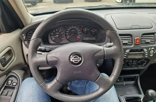 NISSAN Almera 