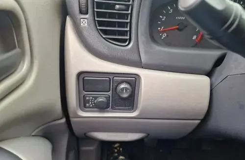 NISSAN Almera 