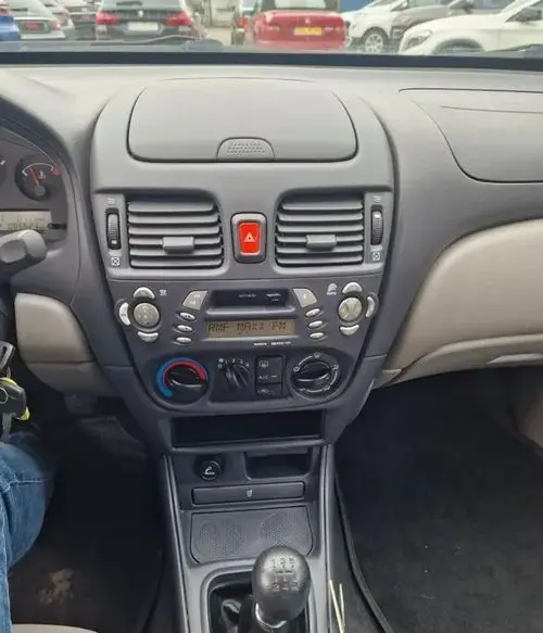 NISSAN Almera 