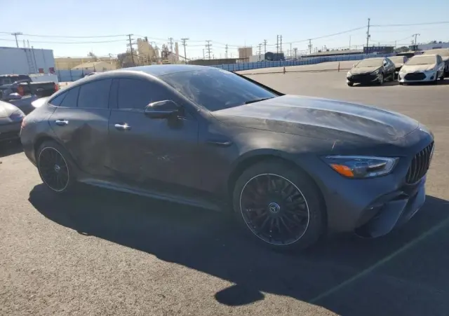 MERCEDES-BENZ AMG GT 