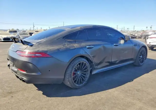 MERCEDES-BENZ AMG GT 