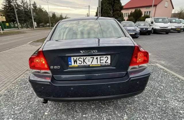 VOLVO S60 