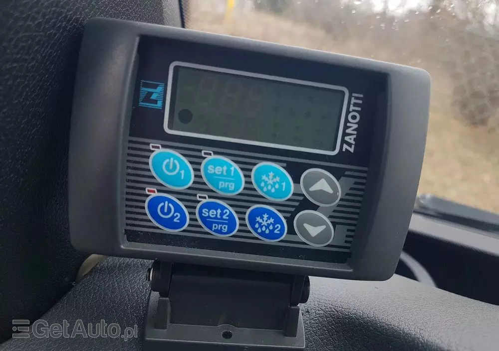 MERCEDES-BENZ Sprinter CHŁODNIA 8EP IZOTERMA AGREGAT ZANOTTI 4,12x2,15x2,30 KLIMA 314CDI 