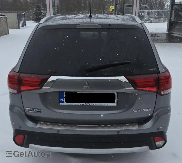 MITSUBISHI Outlander Intense+ 4WD CVT