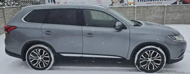 MITSUBISHI Outlander Intense+ 4WD CVT