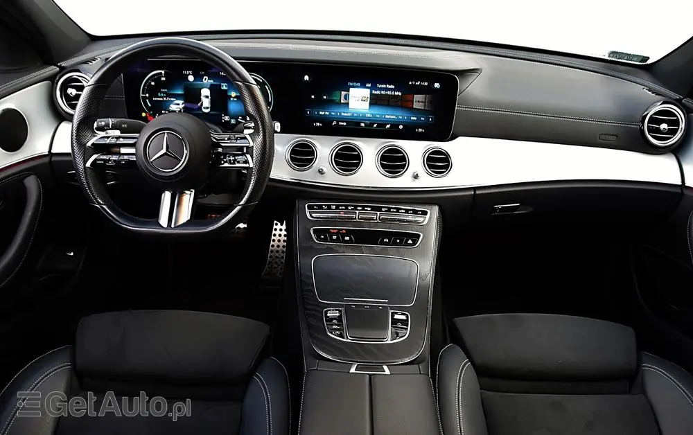 MERCEDES-BENZ Klasa E 220 d 4-Matic AMG