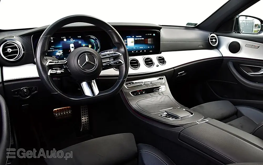 MERCEDES-BENZ Klasa E 220 d 4-Matic AMG