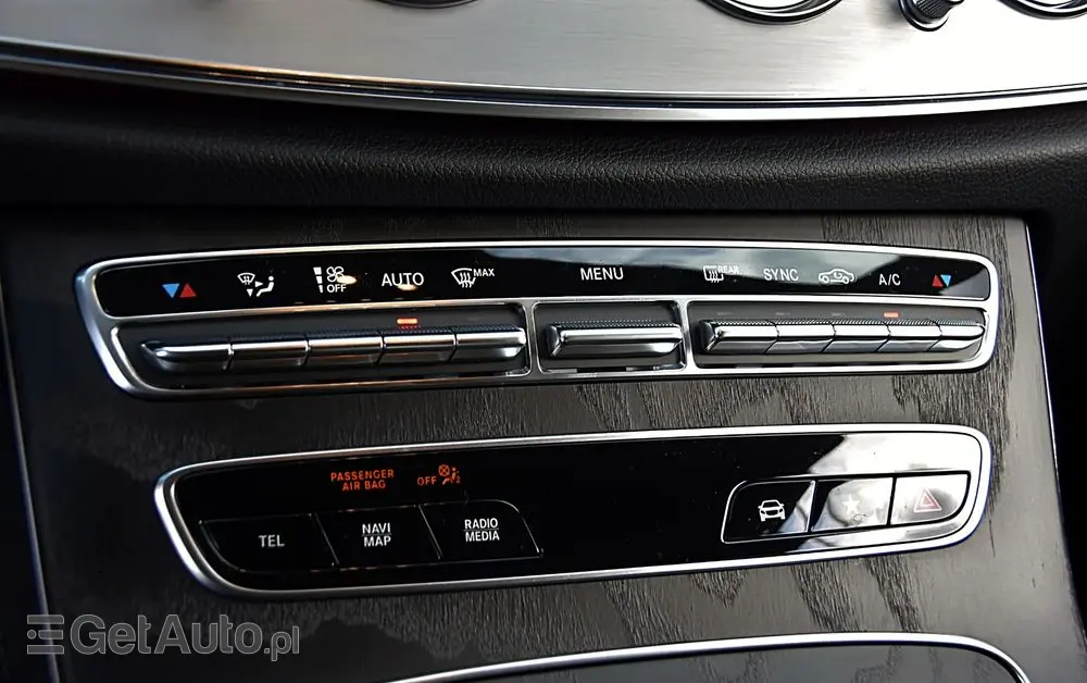 MERCEDES-BENZ Klasa E 220 d 4-Matic AMG