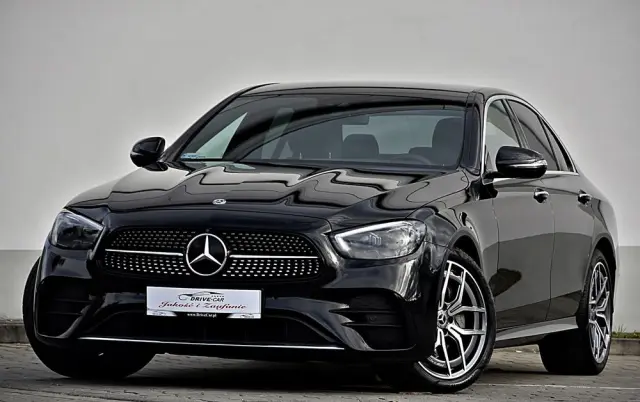 MERCEDES-BENZ Klasa E 220 d 4-Matic AMG