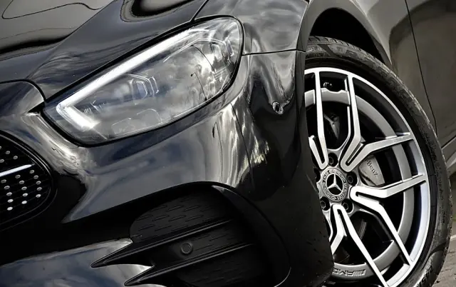 MERCEDES-BENZ Klasa E 220 d 4-Matic AMG