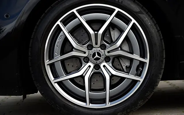 MERCEDES-BENZ Klasa E 220 d 4-Matic AMG